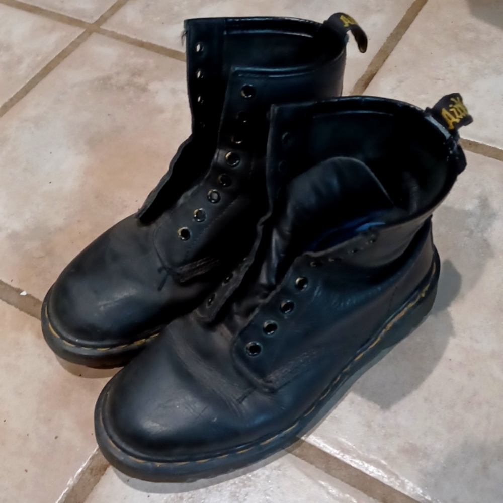 Vintage Made in England Dr Martens